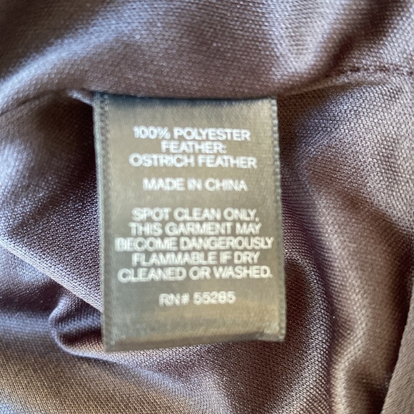 Express ostrich feather skirt with beaded waistband - Picture 7 of 10